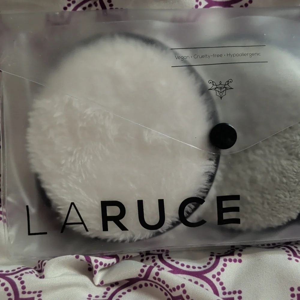 Laruce reusable facial